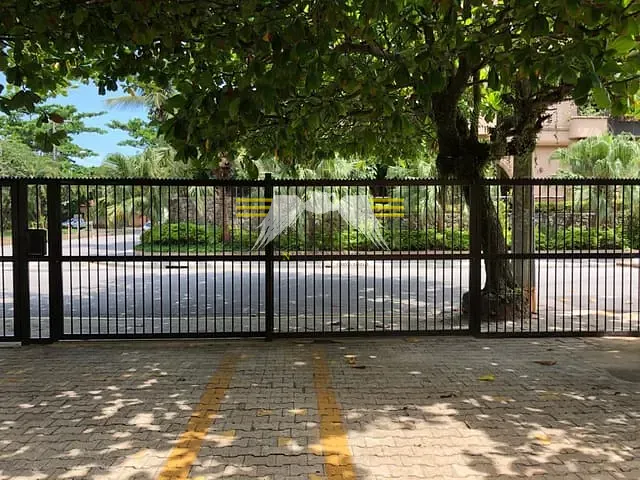 Prédio com 350m², à venda, no bairro Balneário Cidade Atlântica em Guarujá