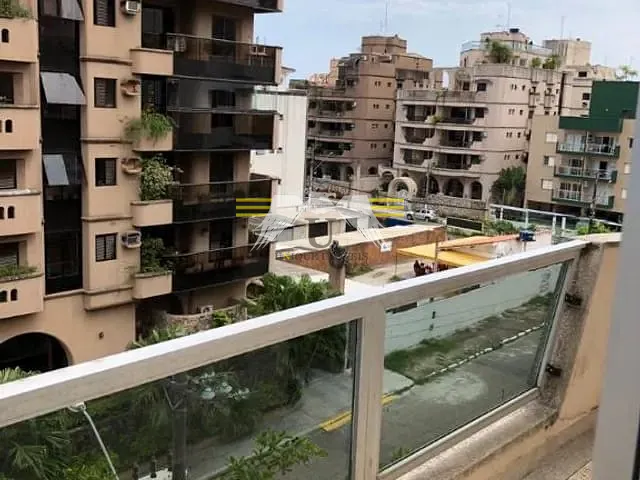 Prédio com 350m², à venda, no bairro Balneário Cidade Atlântica em Guarujá