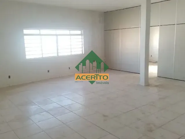 Prédio com 485m², para alugar, no bairro São João em Araçatuba