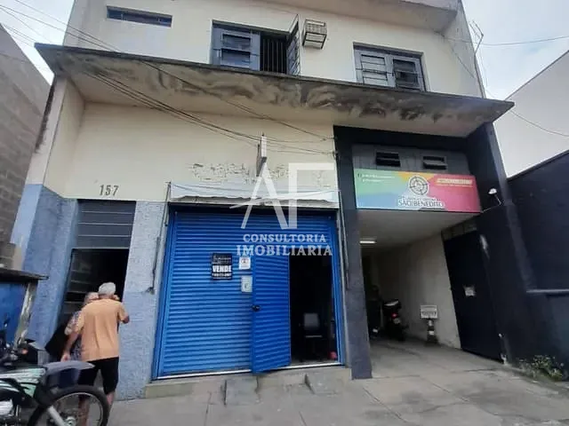 Prédio à venda, no bairro Parque São Benedito em Pindamonhangaba
