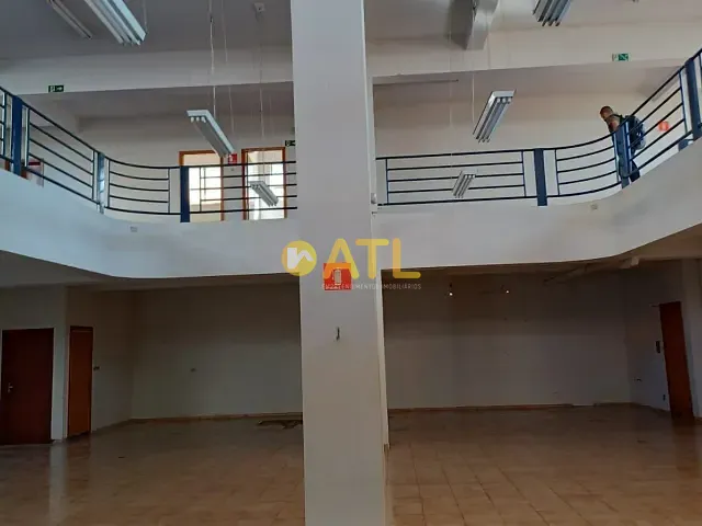 Prédio para alugar, no bairro Centro em Ourinhos