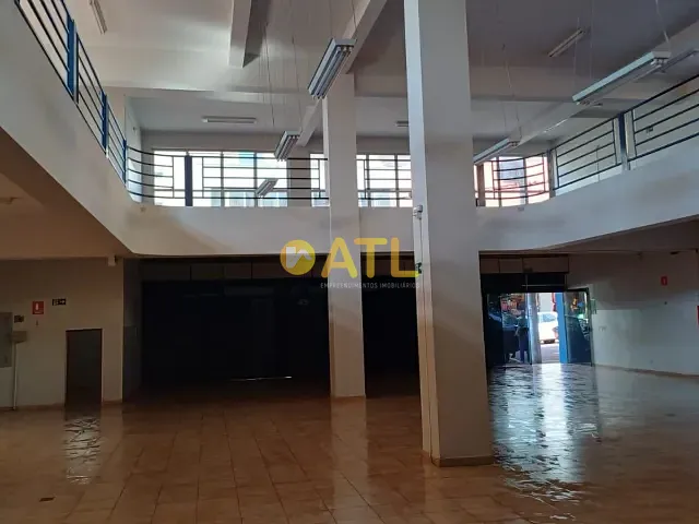 Prédio para alugar, no bairro Centro em Ourinhos
