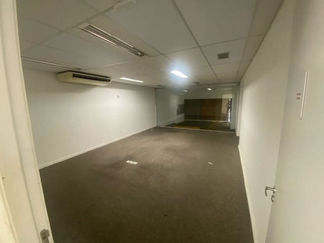 Prédio com 341m², à venda, no bairro Cambuci em São Paulo