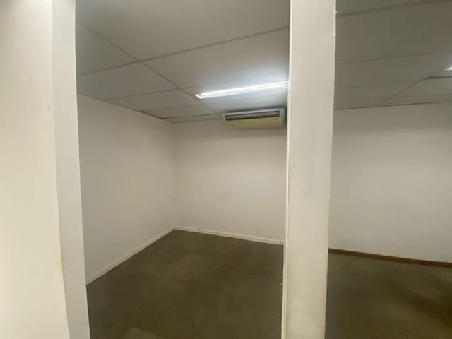 Prédio com 341m², à venda, no bairro Cambuci em São Paulo
