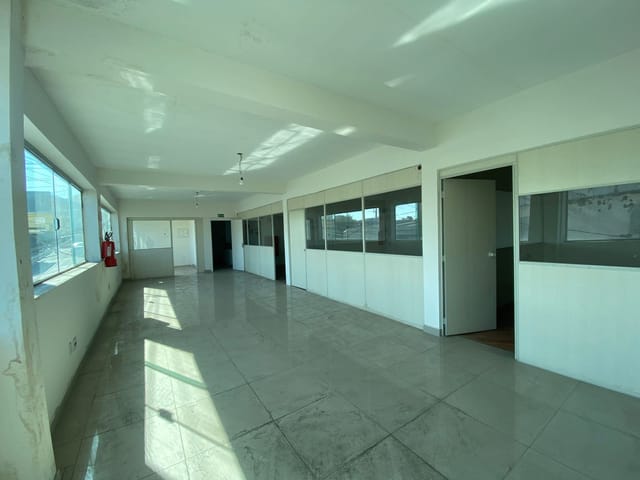 Prédio com 780m², para alugar, no bairro Nova Gerty em São Caetano do Sul