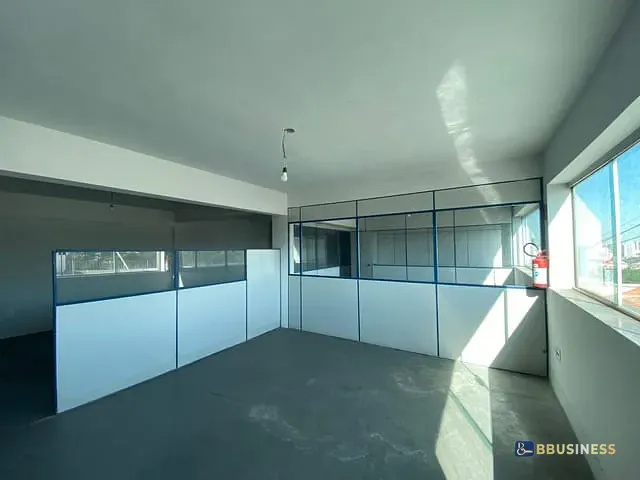 Prédio com 780m², para alugar, no bairro Nova Gerty em São Caetano do Sul