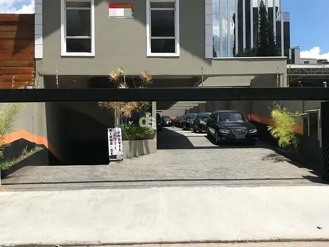 Prédio para alugar, no bairro Pinheiros em São Paulo