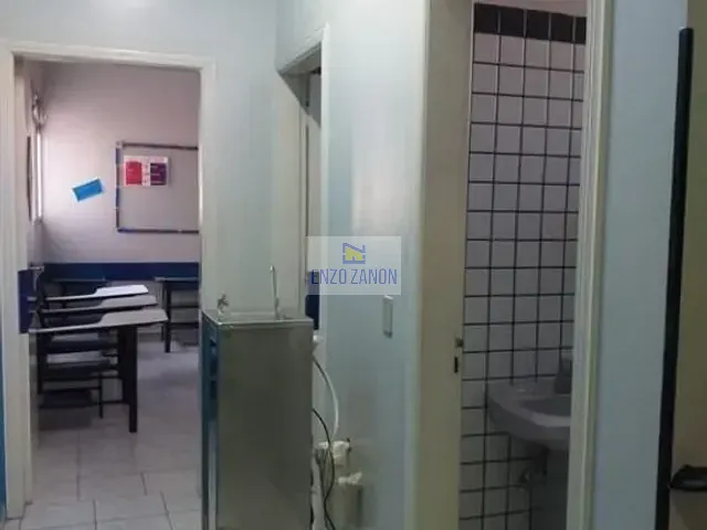 Prédio com 250m², à venda ou para alugar, no bairro Jardim Colonial em São Bernardo do Campo