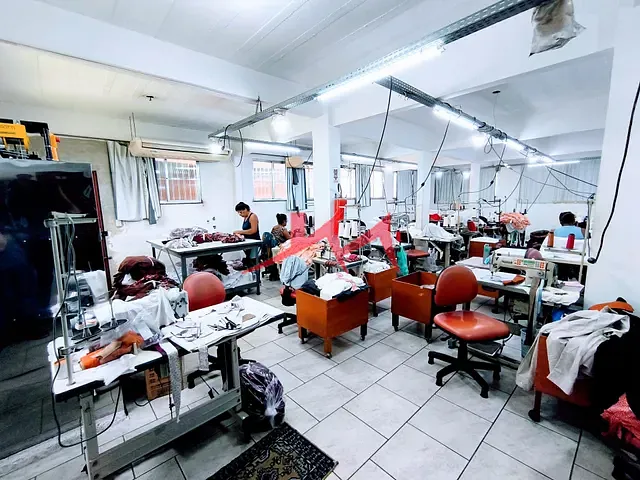 Prédio com 730m², à venda, no bairro Tribobó em São Gonçalo