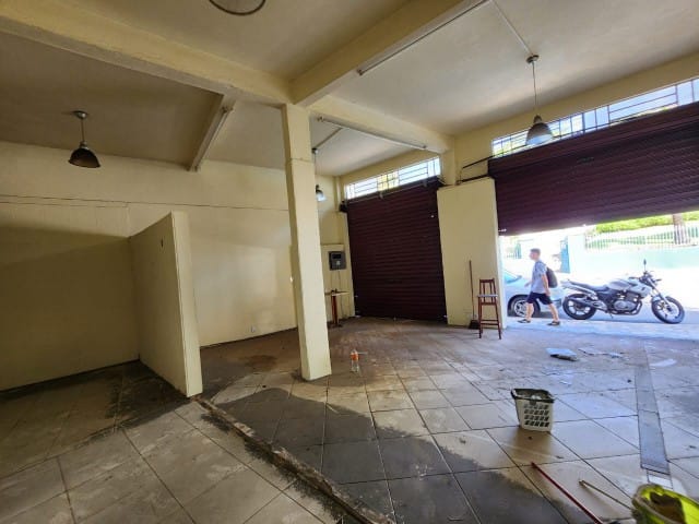 Prédio à venda, no bairro Centro em Petrópolis