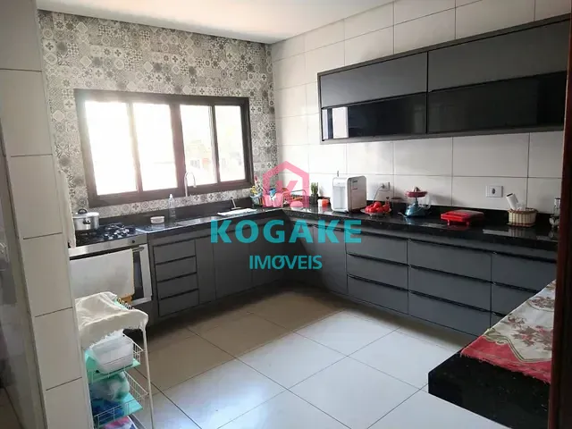 Prédio com 400m², à venda ou para alugar, no bairro Vila Betânia em São José dos Campos