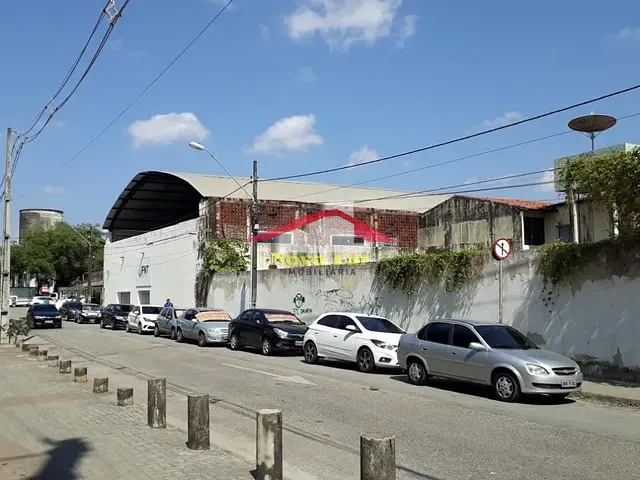 Prédio com 2000m², para alugar, no bairro Parangaba em Fortaleza