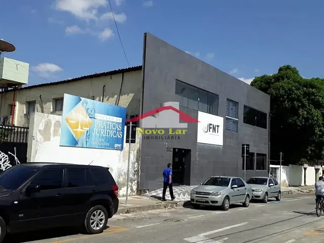 Prédio com 2000m², para alugar, no bairro Parangaba em Fortaleza