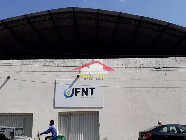 Prédio com 2000m², para alugar, no bairro Parangaba em Fortaleza