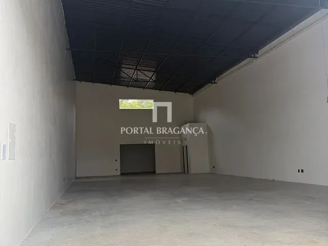 Prédio com 300m², para alugar, no bairro Jardim São José em Bragança Paulista