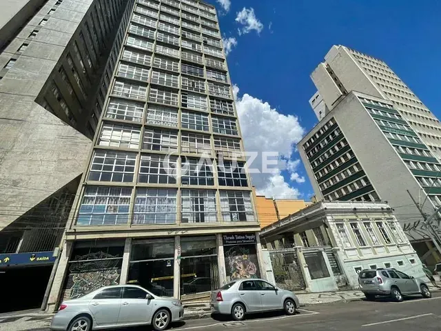 Prédio com 41m², à venda, no bairro Centro em Curitiba
