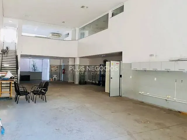 Prédio com 700m², à venda, no bairro Vila Trujillo em Sorocaba