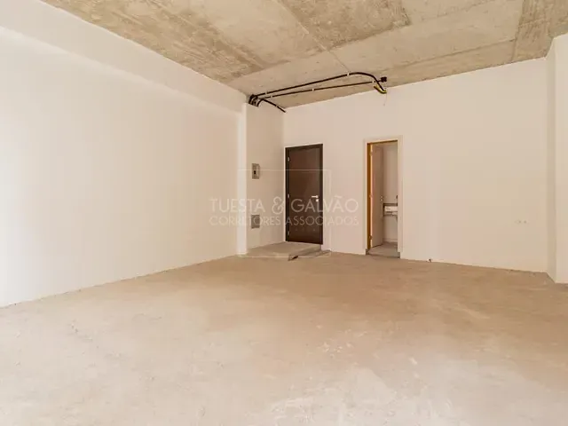 Prédio com 63m², à venda, no bairro Centro em Curitiba