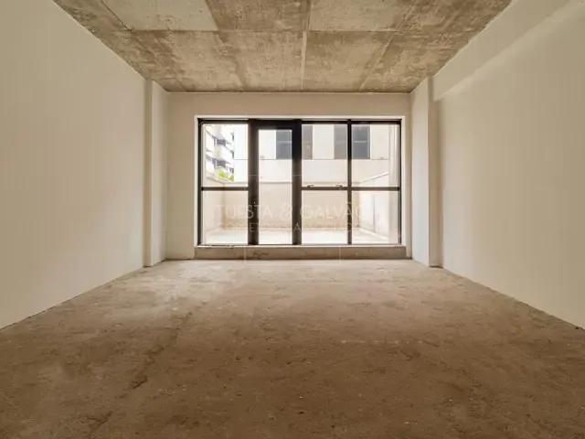 Prédio com 63m², à venda, no bairro Centro em Curitiba