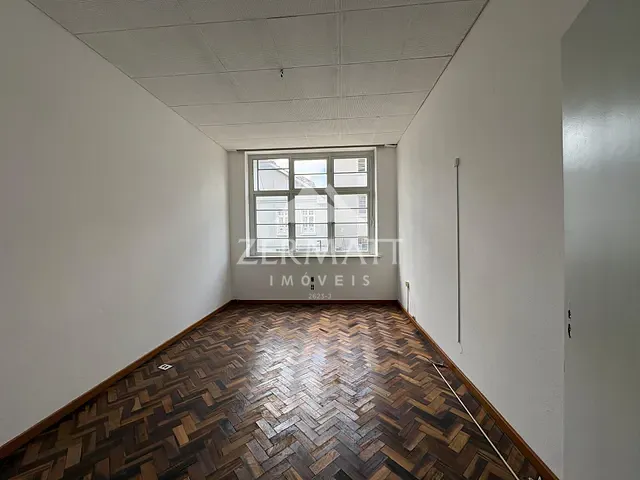 Prédio com 874m², para alugar, no bairro Centro em Blumenau
