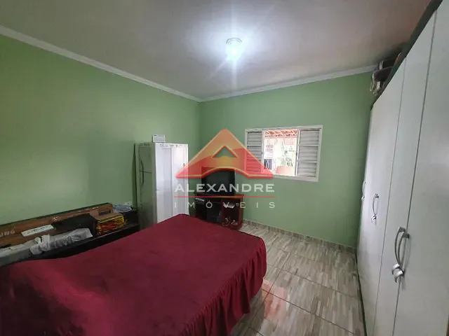 Prédio com 300m², à venda, no bairro Vila Industrial em São José dos Campos