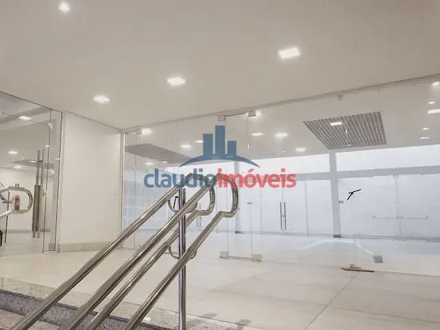 Prédio com 2298m², para alugar, no bairro Vila Mury em Volta Redonda
