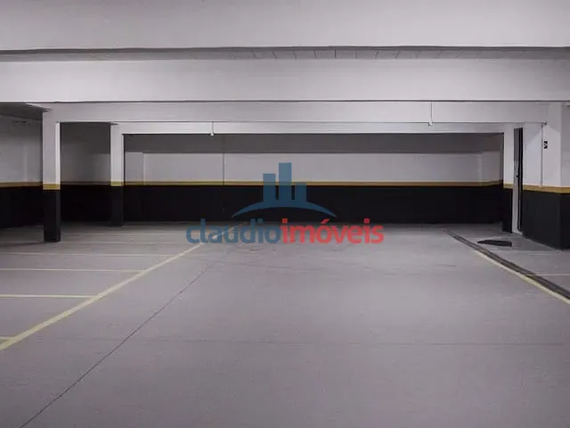 Prédio com 2298m², para alugar, no bairro Vila Mury em Volta Redonda