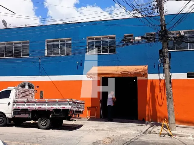 Prédio para alugar, no bairro Jardim Vila Galvão em Guarulhos