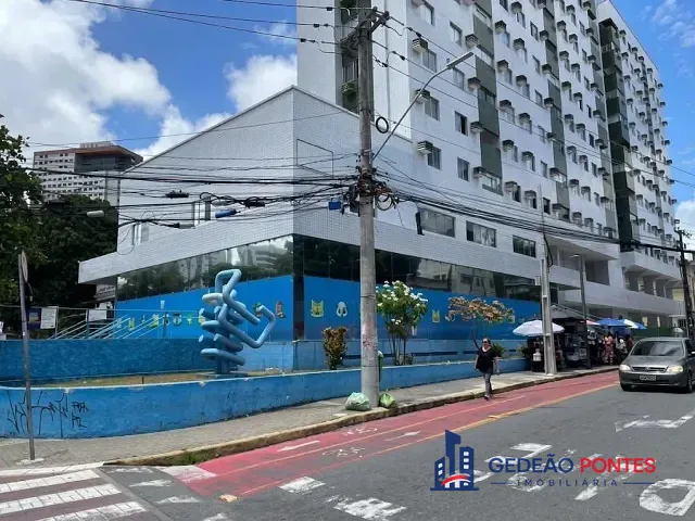 Prédio à venda ou para alugar, no bairro Soledade em Recife
