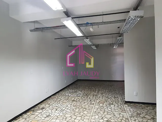 Prédio com 116795m², para alugar, no bairro Poção em Cuiabá