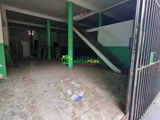 Prédio com 288m², à venda, no bairro Promorar em Teresina