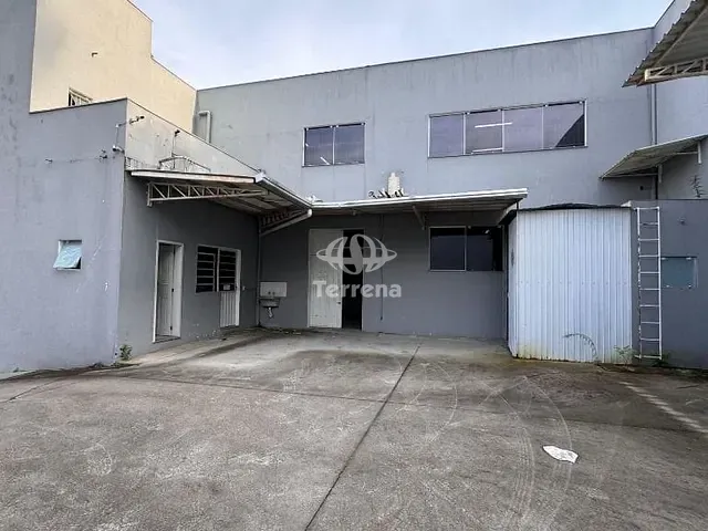 Prédio com 800m², para alugar, no bairro Vila Nova em Blumenau