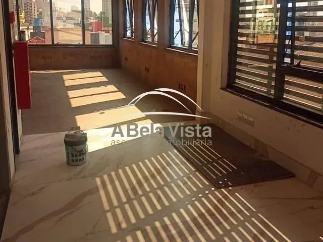 Prédio com 1200m², para alugar, no bairro Centro em Osasco