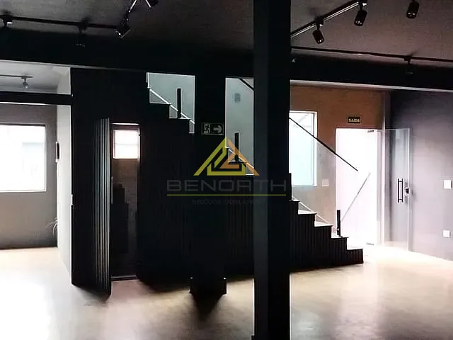 Prédio com 263m², para alugar, no bairro Carandiru em São Paulo