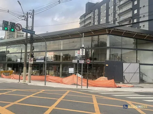 Prédio com 1100m², para alugar, no bairro Santa Paula em São Caetano do Sul