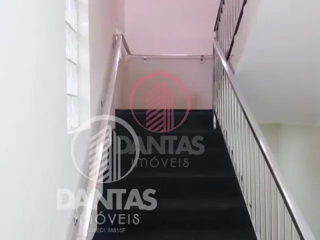 Prédio com 310m², à venda, no bairro Cipava em Osasco