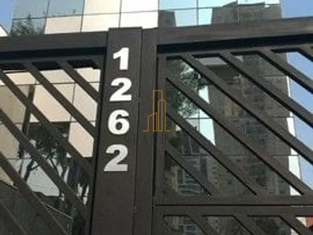 Prédio com 500m², à venda, no bairro Vila Dom Pedro I em São Paulo