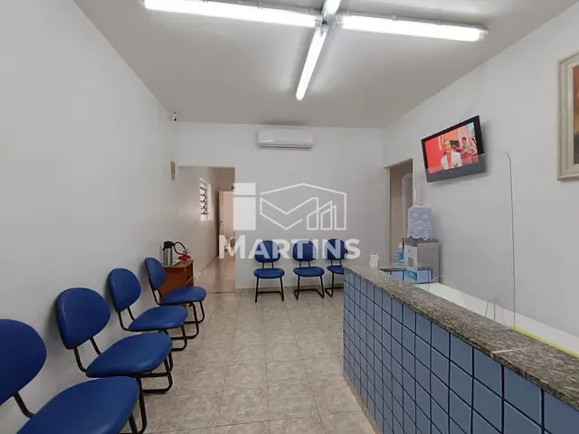 Prédio com 473m², à venda, no bairro Vila Pirajussara em São Paulo