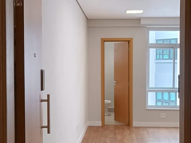 Conjunto comercial com 200m², à venda, no bairro Centro em São Paulo