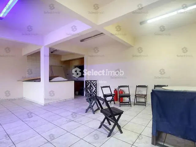 Prédio com 600m², à venda, no bairro Parque Bandeirantes em Mauá
