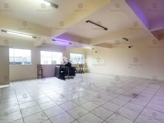 Prédio com 600m², à venda, no bairro Parque Bandeirantes em Mauá