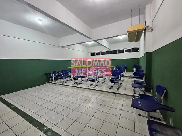 Prédio à venda ou para alugar, no bairro São Brás em Belém