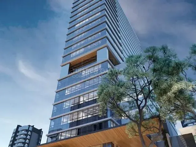 Prédio com 28m², para alugar, no bairro Centro em Curitiba