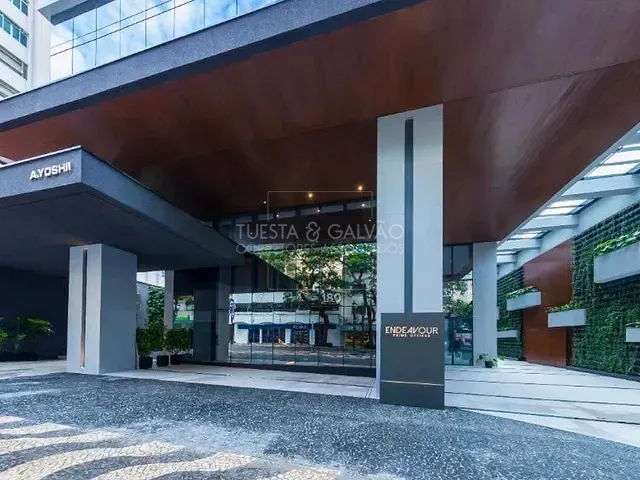 Prédio com 28m², para alugar, no bairro Centro em Curitiba