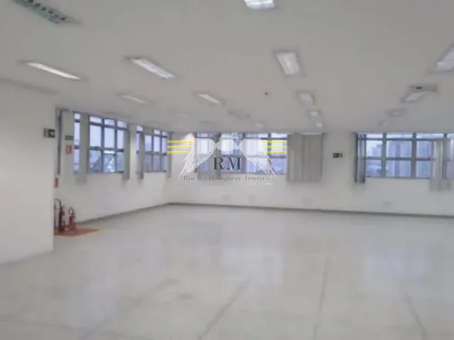 Prédio com 600m², à venda, no bairro Vila Carrão em São Paulo