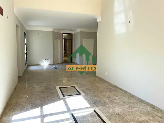 Prédio com 600m², para alugar, no bairro Vila Mendonça em Araçatuba
