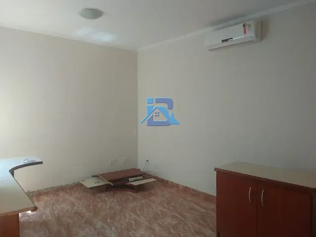 Prédio com 142m², à venda, no bairro Centro em Itatiba