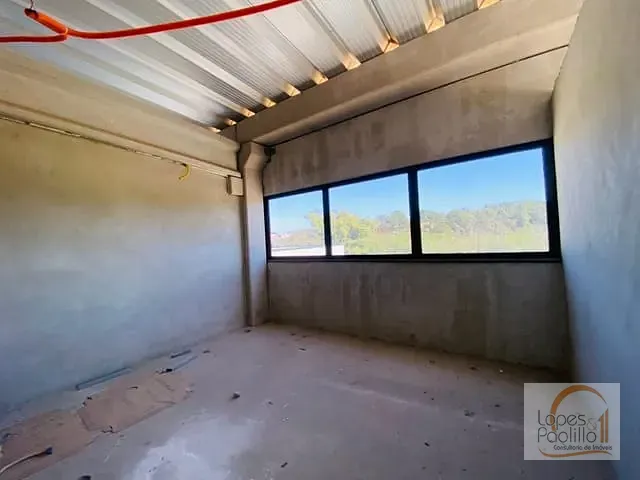 Prédio com 950m², para alugar, no bairro Caetetuba em Atibaia