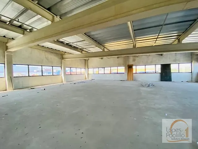 Prédio com 950m², para alugar, no bairro Caetetuba em Atibaia