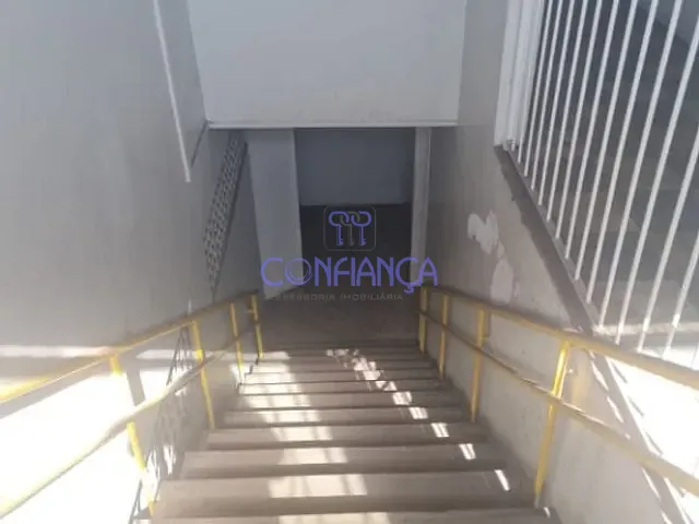 Prédio com 890m², para alugar, no bairro Campo Grande em Rio de Janeiro